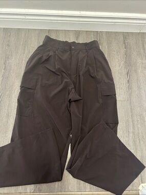 GAP Women’s Dark Brown Cargo Pants - Relaxed High Waist